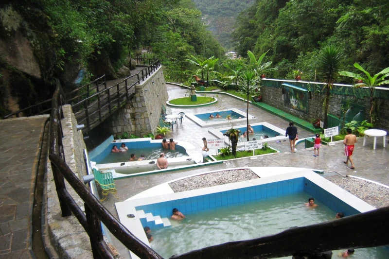 aguas calientes